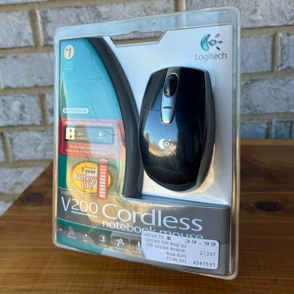 Vintage 2005 Logitech V200 USB Cordless Notebook Mouse Sealed